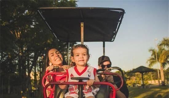 接娃|'妈妈，没人一起玩怎么办'，家长如何应对，决定孩子的社交能力