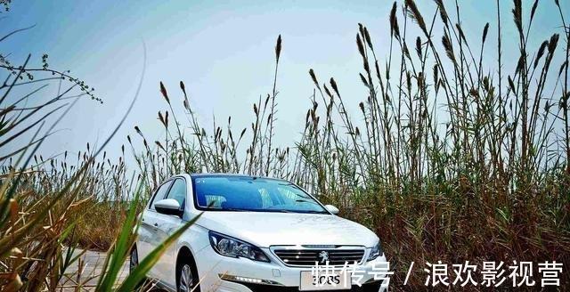 b华为总裁“任正非”座驾曝光,他是国人的骄傲,这才是老板开的车