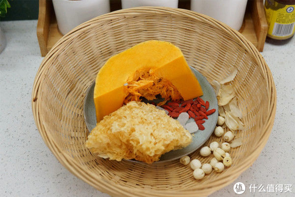 常喝|健康饮食 篇三十六：入秋干燥，再忙也要多喝汤，南瓜和银耳是绝配，常喝滋润过秋天