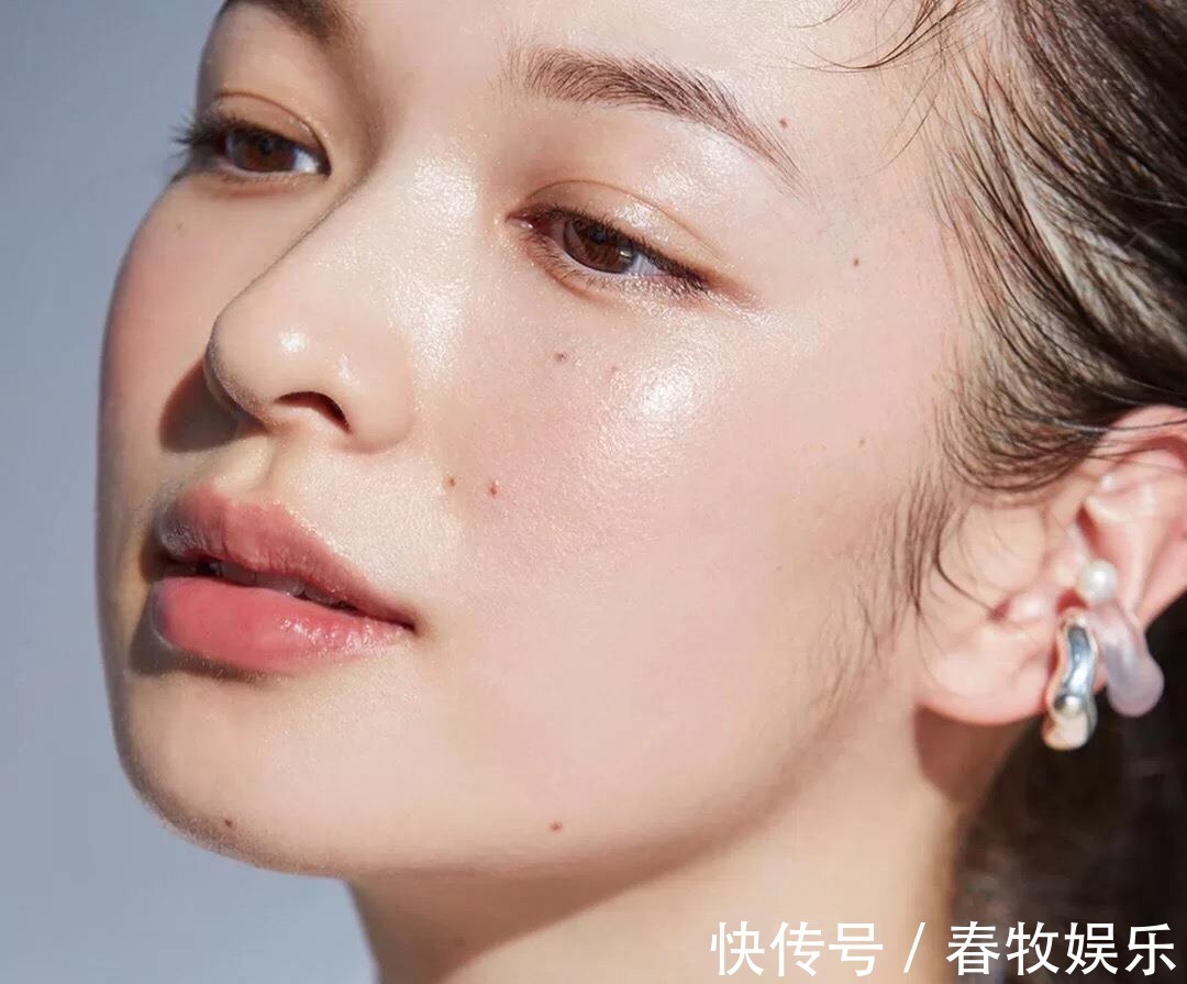 黄皮 让黄皮逃不出的口红,是森绘梨佳都爱的日杂色!