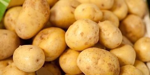 女性不想早衰，每天吃此菜，失眠好了，皱纹没了，大肚子消失了