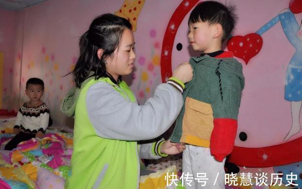 内衣|冬天该不该给孩子穿保暖内衣?原来影响这么大,父母早看早预防