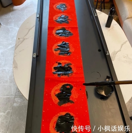 鸭鸡!虎年,被邻居家的春联,笑到肚子疼!