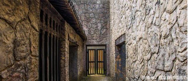 监狱|清朝监狱实况，女子脸上为啥要涂满黑灰真相很冷血