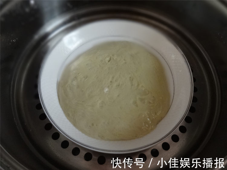 70岁婆婆教的凉皮做法,凉皮筋道还好吃,半个小时就搞定