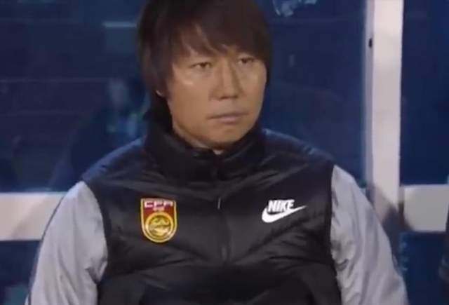 主帅|中甲都不要了?李铁因国足执教争议:失去中甲劲旅执教机会!