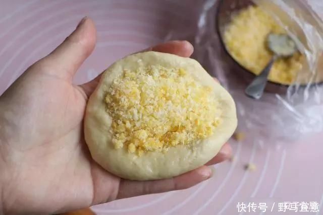 面粉别再蒸馒头了,简单这么一做,香甜可口,比面包还松软好吃