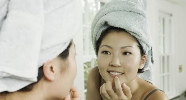 身体湿气重发出的信号,你中了几个?几个小技巧祛湿效果好!