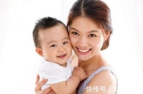 孩子|宝宝对妈妈的爱有多深?从睡觉的小动作能看出来,你家娃有几个?