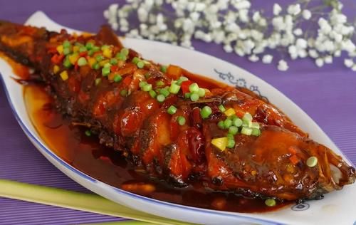 鱼类|吃鱼对身体有害？提醒：这4种鱼尽量少吃，或会加重身体负担