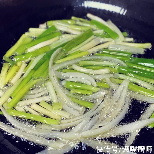 多汁|包包子饺子，调肉馅要3用2不用，出锅鲜嫩多汁不柴不腥，越吃越香