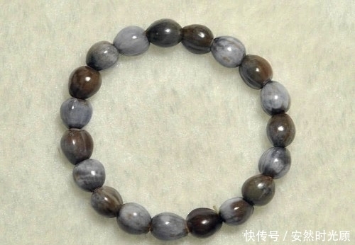 农村这野草,是祛湿驱寒的良药,人称“来尿珠”,如今30元一斤