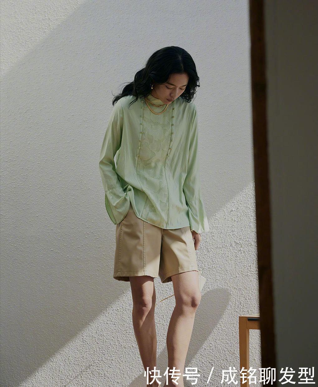 搭配|一柜子衣服,真正实用又好搭配的还是这几款,时尚减龄又显气质