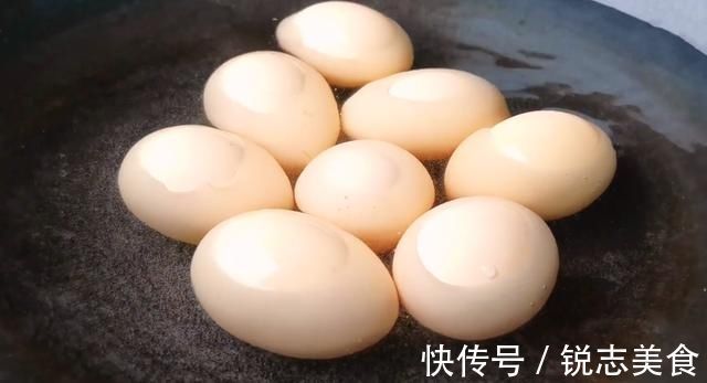 猪脚|体寒的人多吃这道菜,做法简单,补气又养血,女人常吃手脚不冰凉