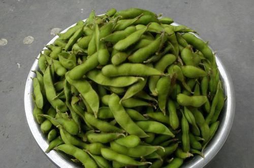 好吃|女性不想显老,推荐吃3种食物,美容养颜,排毒护肤,好吃又营养