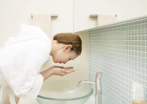 千万不要小瞧洗脸,洗不好真的会烂脸