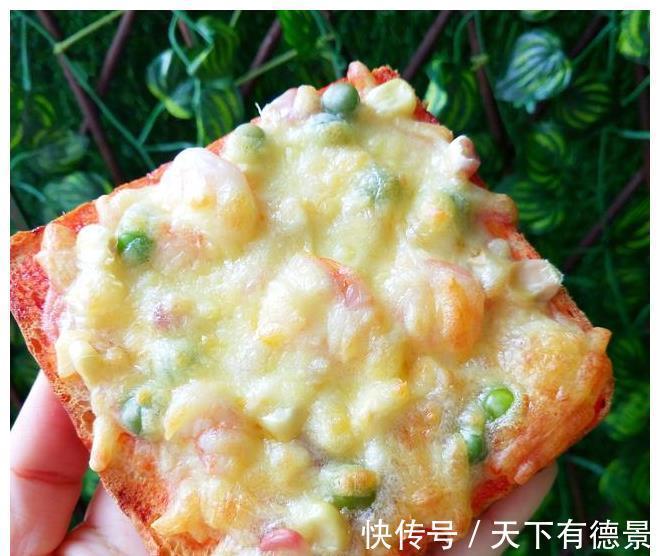 芝士|想吃披萨不用买,不用揉面和醒发,十分钟就能做好