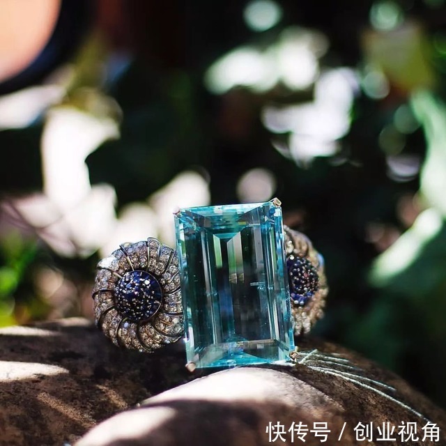 戴比尔斯|年轻人看向珠宝,直播间狂卖1.5亿,千亿珠宝市场正崛起