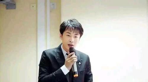 辛巴|终南山、辛巴亲密交谈宛若忘年交？此前辛巴给对方基金会捐600万