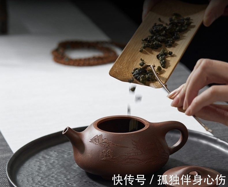 茶类@为什么这类茶最好不用紫砂壶冲泡？看完此文，总算是搞明白了