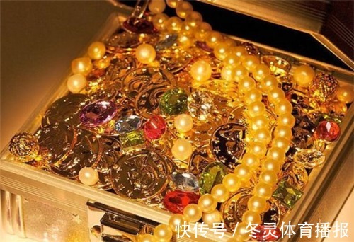 坟墓&盗墓贼看见古墓旁有柳树为啥扭头就走?原来这里有个不成文的规定