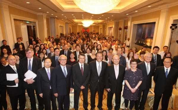 上市公司|龙湖地产背后的隐形大佬，1个商场年收租120亿，坐拥11家上市公司