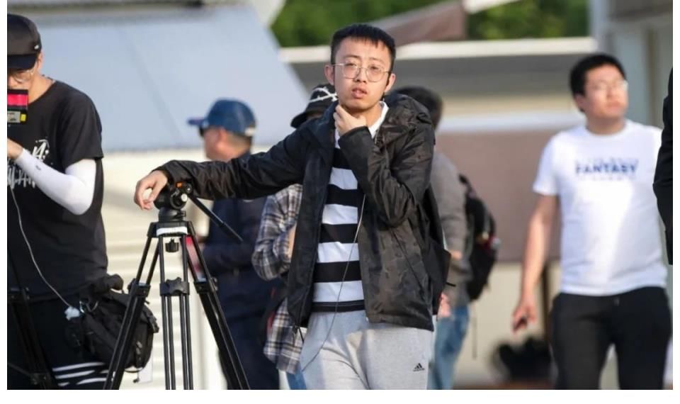 周奇墨|脫口秀與真人秀的結合，是潘弘春和他的盲盒