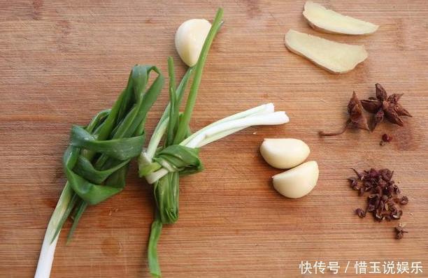 秋冬版红烧肉，不油腻入口即化，做法简单小孩更爱吃