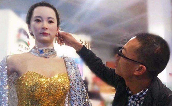 女性|日本女性机器人遭疯抢,内部结构百看不厌,网友在中国更好卖!