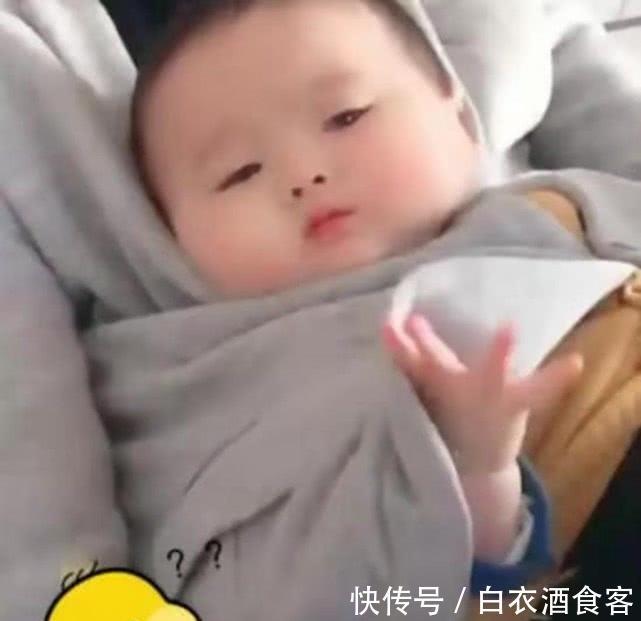 婴儿|又一名“奶爸”要火了,在婴儿转头的一瞬间,网友:是亲爸