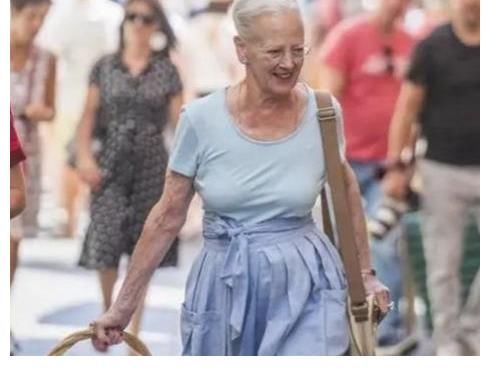 玛格丽特!丹麦玛格丽特二世女王审美独特,多顶黄金花卉头饰,造型古怪