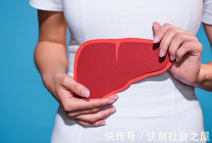 肝毒|脸上这3种表现，是肝脏毒素太多的表现！简单3招，给肝脏排毒