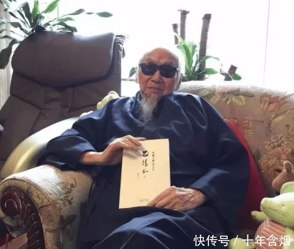 活到108岁的文怀沙:多吃肥肉多喝酒,还要多与异性交朋友