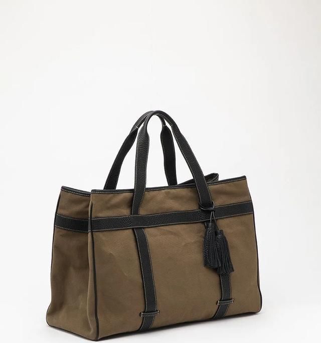 包袋品牌那么多，为什么只有它能征服所有挑剔有品绅男