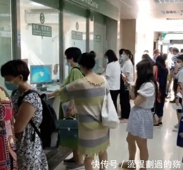 产检|7个月龙凤胎孕妇独自产检,从医院出来心酸落泪:丈夫一次没陪过