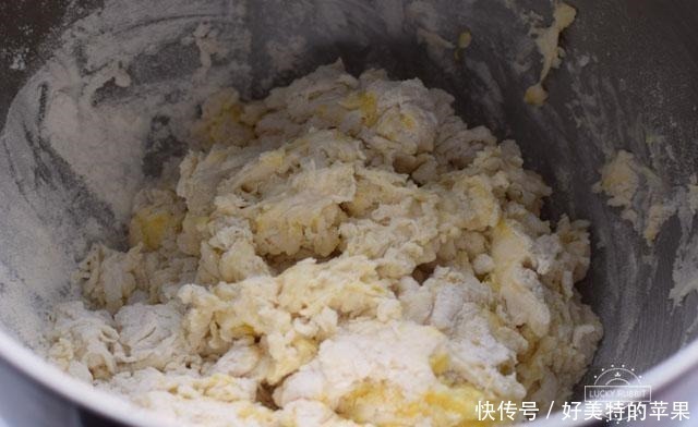 炸油条根本没难度,我每次都成功,都是这个配方好,我现在告诉你