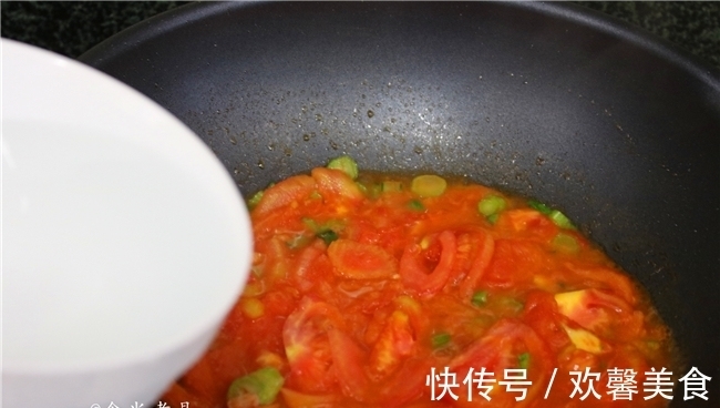 面疙瘩|此款早餐很简单，好吃易消化，不需揉面，拌一拌，煮一煮就搞定