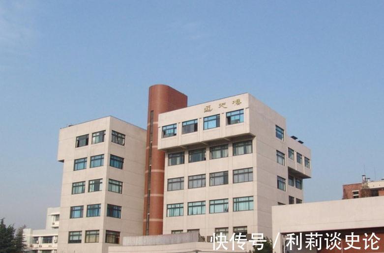 影视文化|邵逸夫：捐近三万栋逸夫楼，有的“逸”字却少一点，是何缘由？