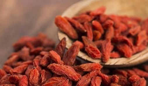 糟蹋|10人泡枸杞,8人白糟蹋!3个“陷阱”劝你早知,难怪感觉效果平平