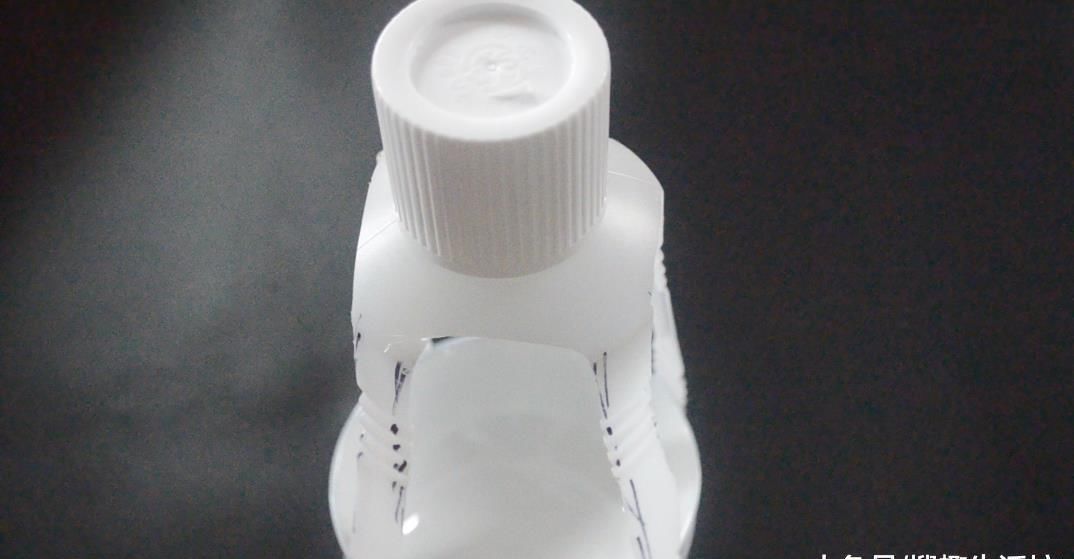 塑料瓶|大号塑料瓶别再扔掉了, 改造一下, 放在厨房里有大用处, 太实用了