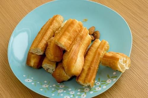 甘油三脂过高的人，除了少吃肉，医生建议：2种素食也不要贪吃