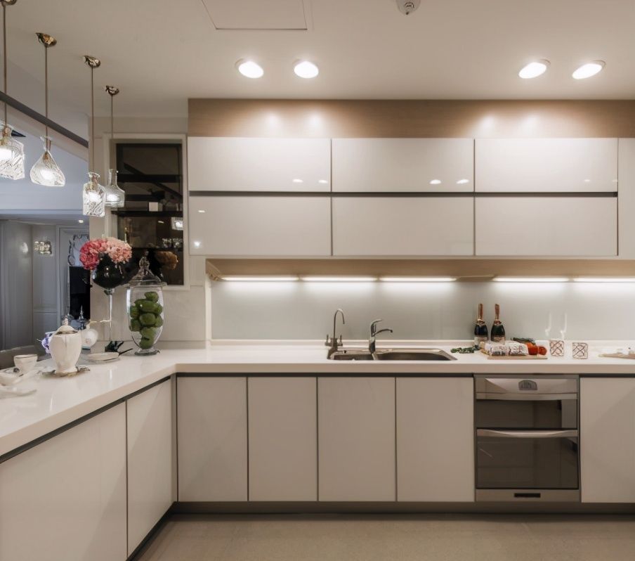 高低柜|装了5套房子才知:厨房别打吊柜!学香港人这样做,高级干净实用