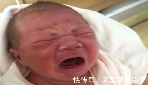 妈妈|宝宝出生就长牙?妈妈正开心,却被医生浇了冷水:苦难才刚刚开始