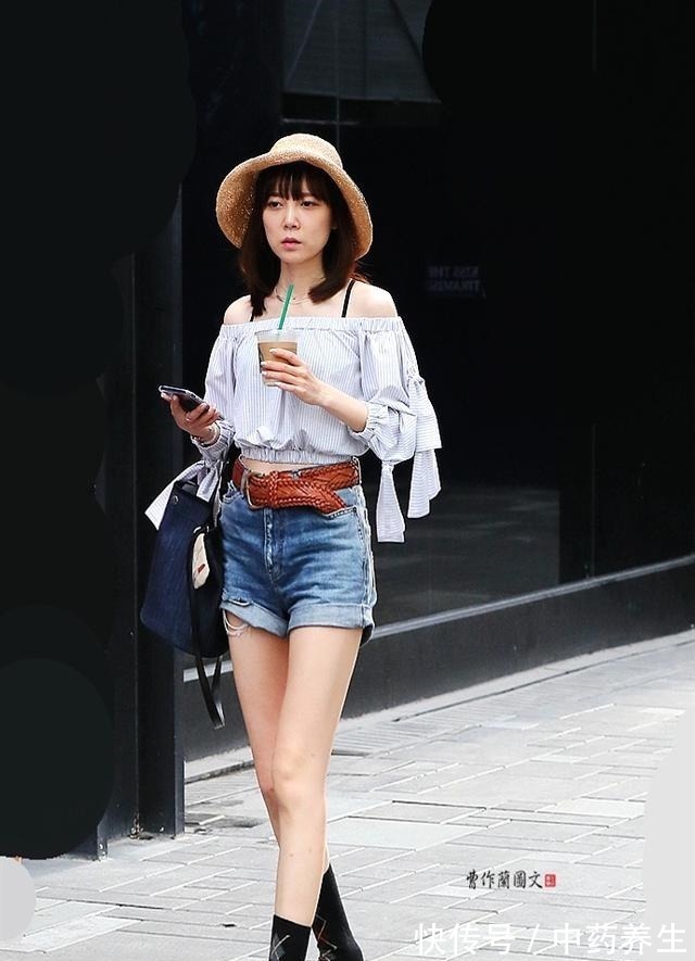 红格纹 该穿凉鞋了,鱼嘴口凉鞋很有女人味,看看美女对鱼嘴口凉鞋的搭配!