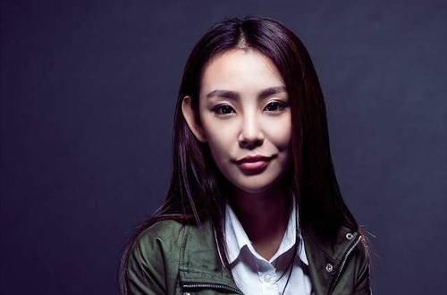 黄霄云|黄霄云凭啥能当上《好声音》小导师？只怪汪峰的其他学员太不争气