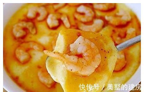 身高|暑期孩子每天打篮球身高长到一米八，多吃高钙菜，个头蹭蹭长