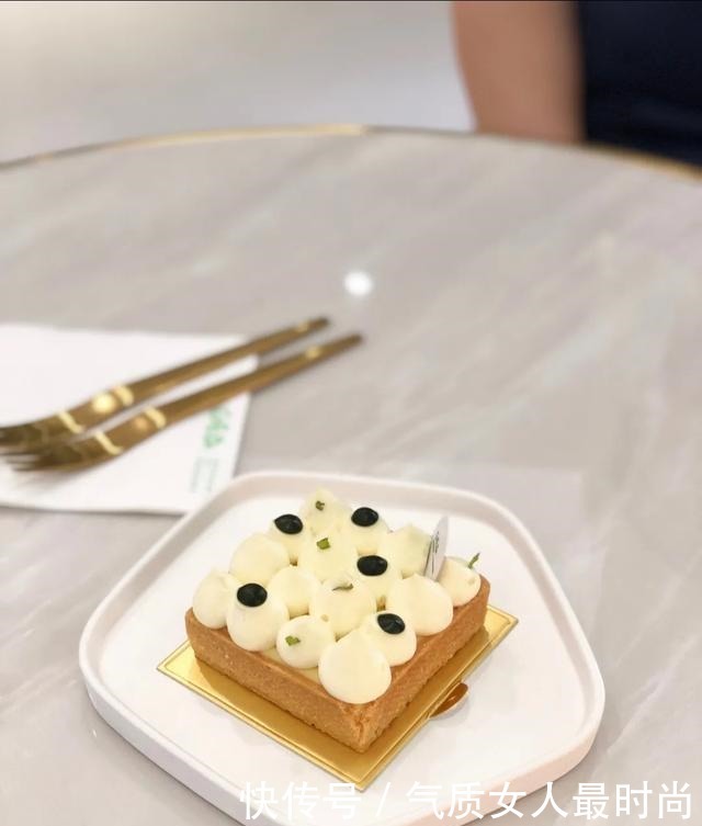 被店名吸引过去的甜品店,果然内有大乾坤,甜品控们的小欢喜