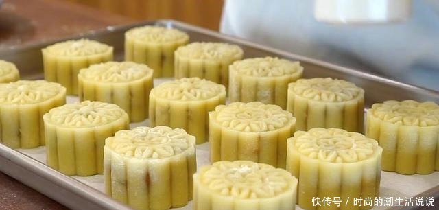 中秋五仁月饼的做法，超详细的步骤，第一次做就学会了
