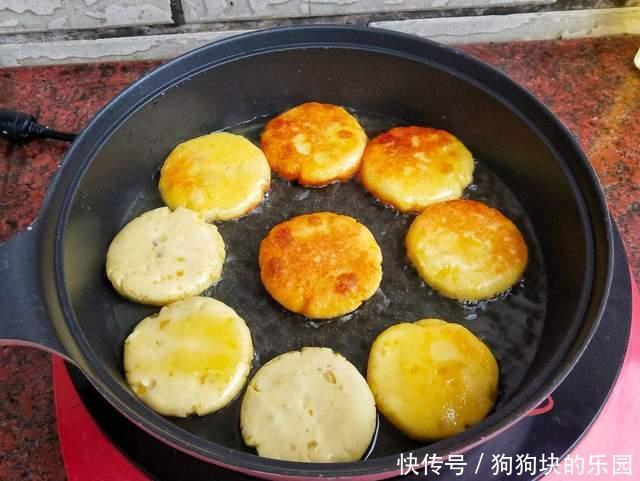 早餐|早餐不用挖空心思,试试红薯饼,香甜软糯,不发面不醒面,直接烙