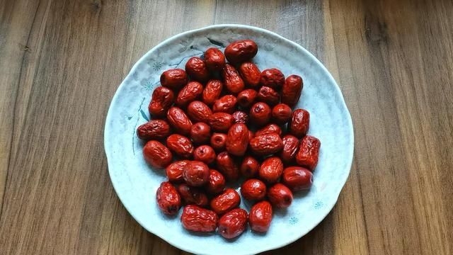 山药球|秋季养生要趁早,健脾养胃的枣泥山药糕,香甜软糯,老少都爱吃